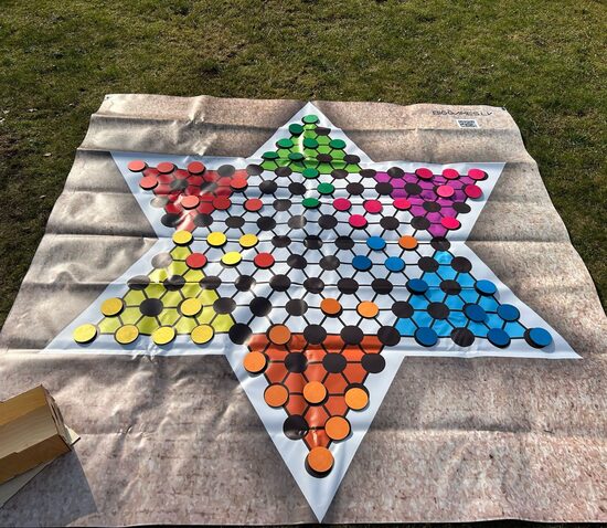 CHINESE CHECKERS