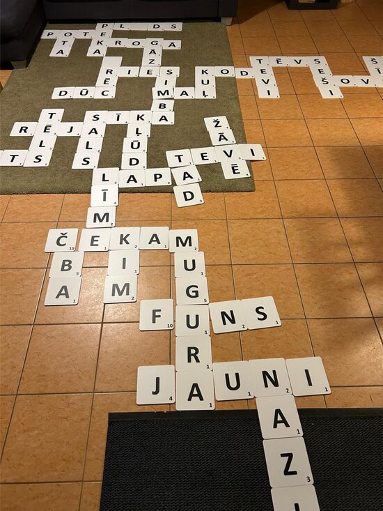 KRUSTVĀRDU SCRABBLE