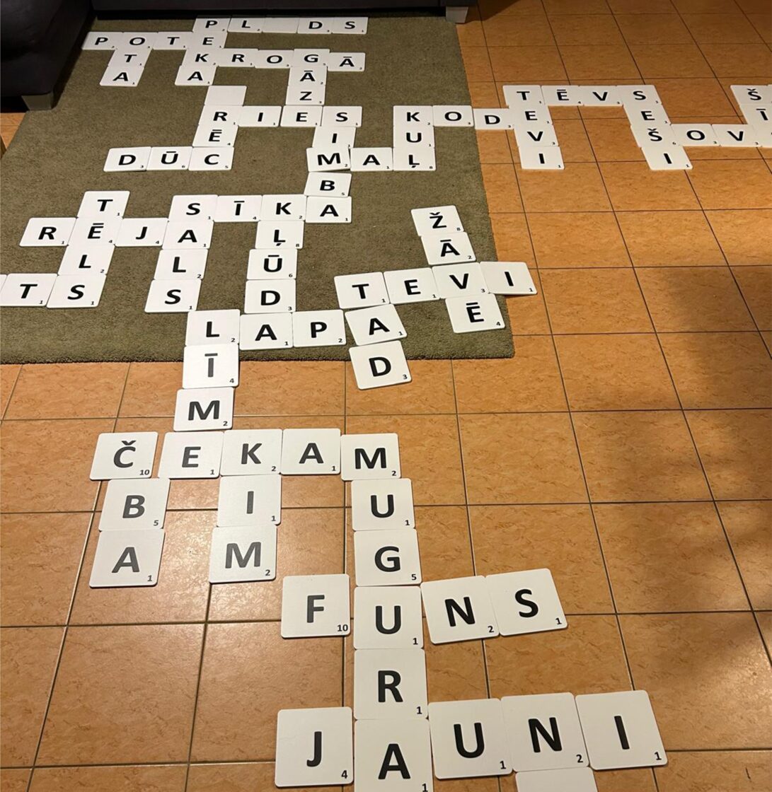 SCRABBLE.