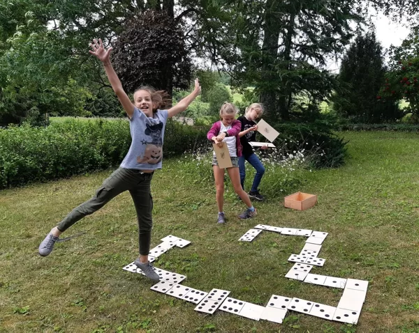 Lielais Domino. Dārza domino. Lielformāta spēles. Āra spēles