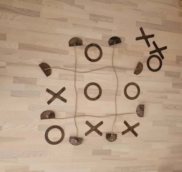 Desas. Krustiņi Nullītes. XO. BigGames.lv